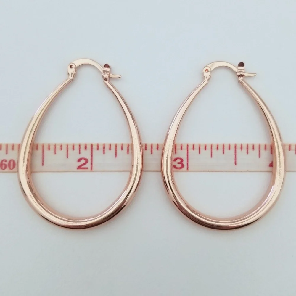 1.5" 18k Rose Gold Oval Hoops - Picture 4 of 5